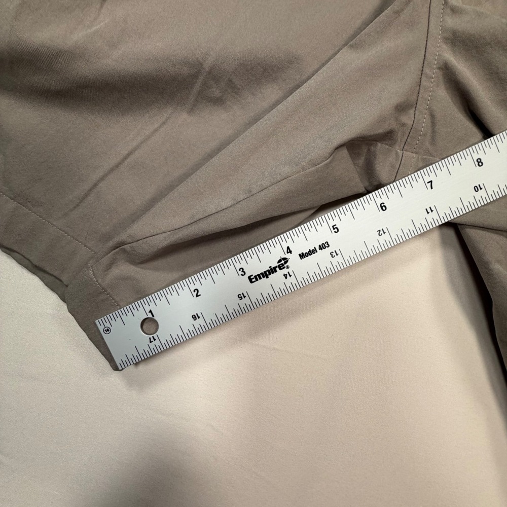 Lululemon New Venture Pleated Short Mens 36 Gray LM7BQ8S Water Repellent 8in 369 - Picture 4 of 9